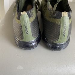 Vapormax Size 9 1/2