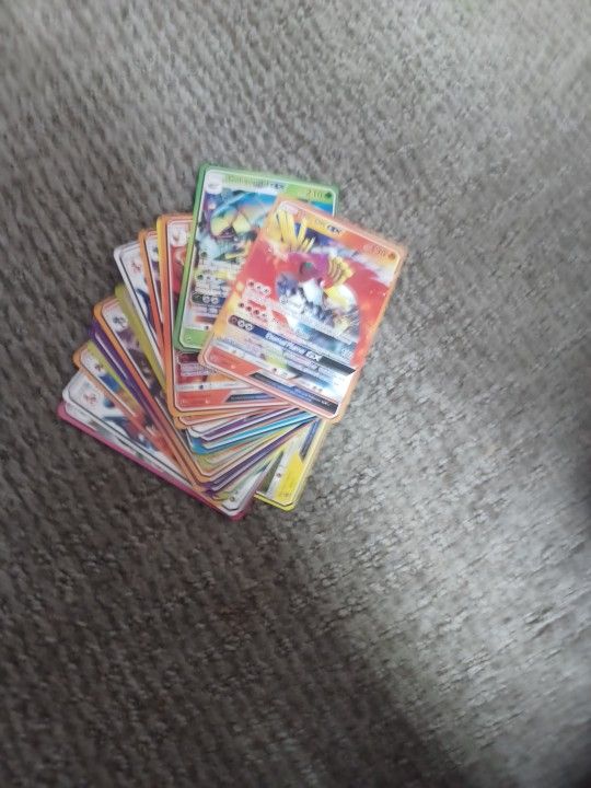 27 Pokemon Card Gx