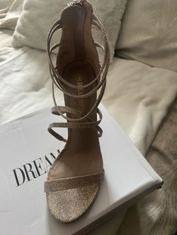 Dress gold glitter shoes