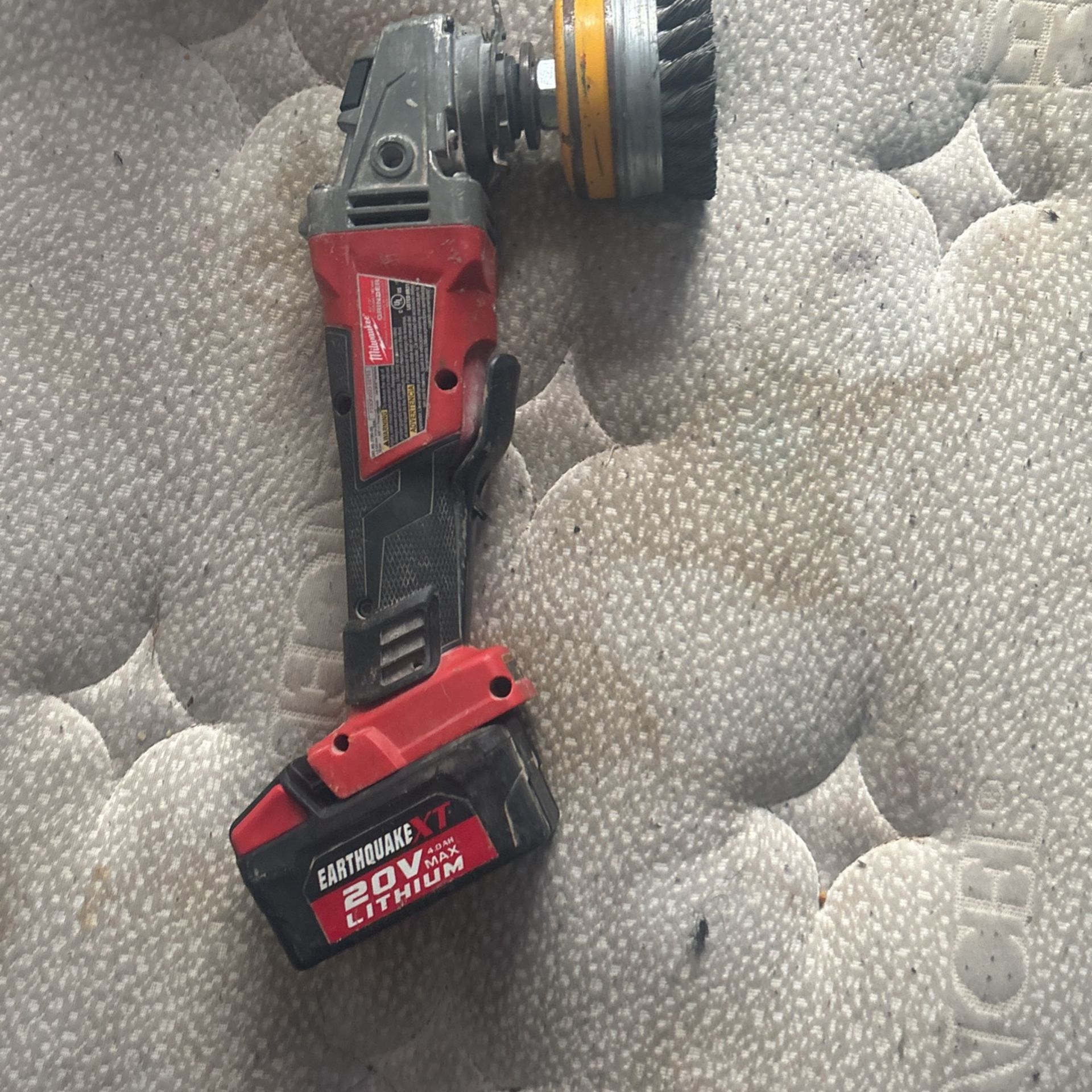 Milwaukee Grinder