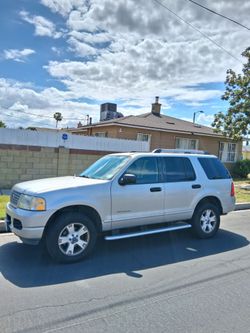 2005 Ford Explorer