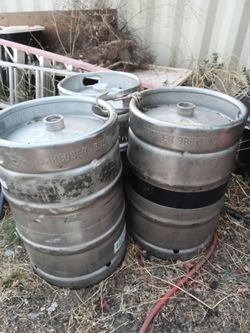 Beer kegs (empty)