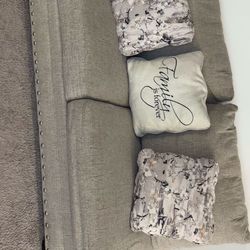 Cottage Beige Chic Loveseat