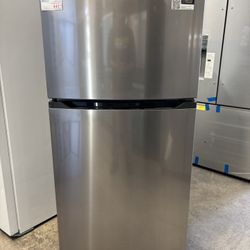 New Frigidaire 13.9 Cu. Ft. Top Freezer Refrigerator