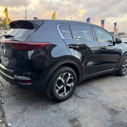 KIA SPORTAGE LX 2020