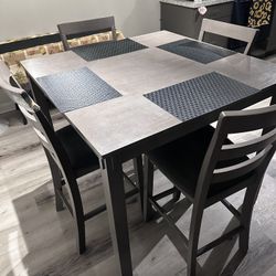 3 Chair Tall Table 