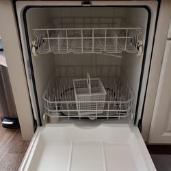 GE Dishwasher : Bisque 