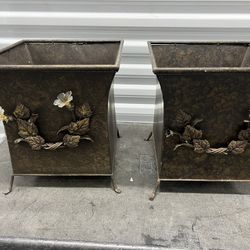 Metal Set Of Planters /Plant Holders