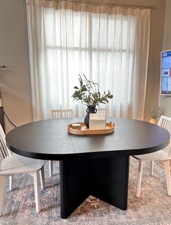 Dinning table and 4 chairs