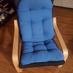 Chair For Sale In Good Condition 