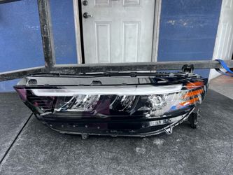 Honda accord 2023-2025 left driver side headlight Oem
