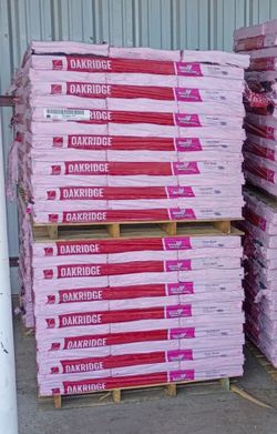 Owens Corning Oakridge Architectural Shingles - $33 per Bundle - New