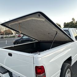 Truck Bed Tonneau Cover