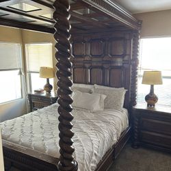 Luxury 5 Piece Queen Bedroom Set! 