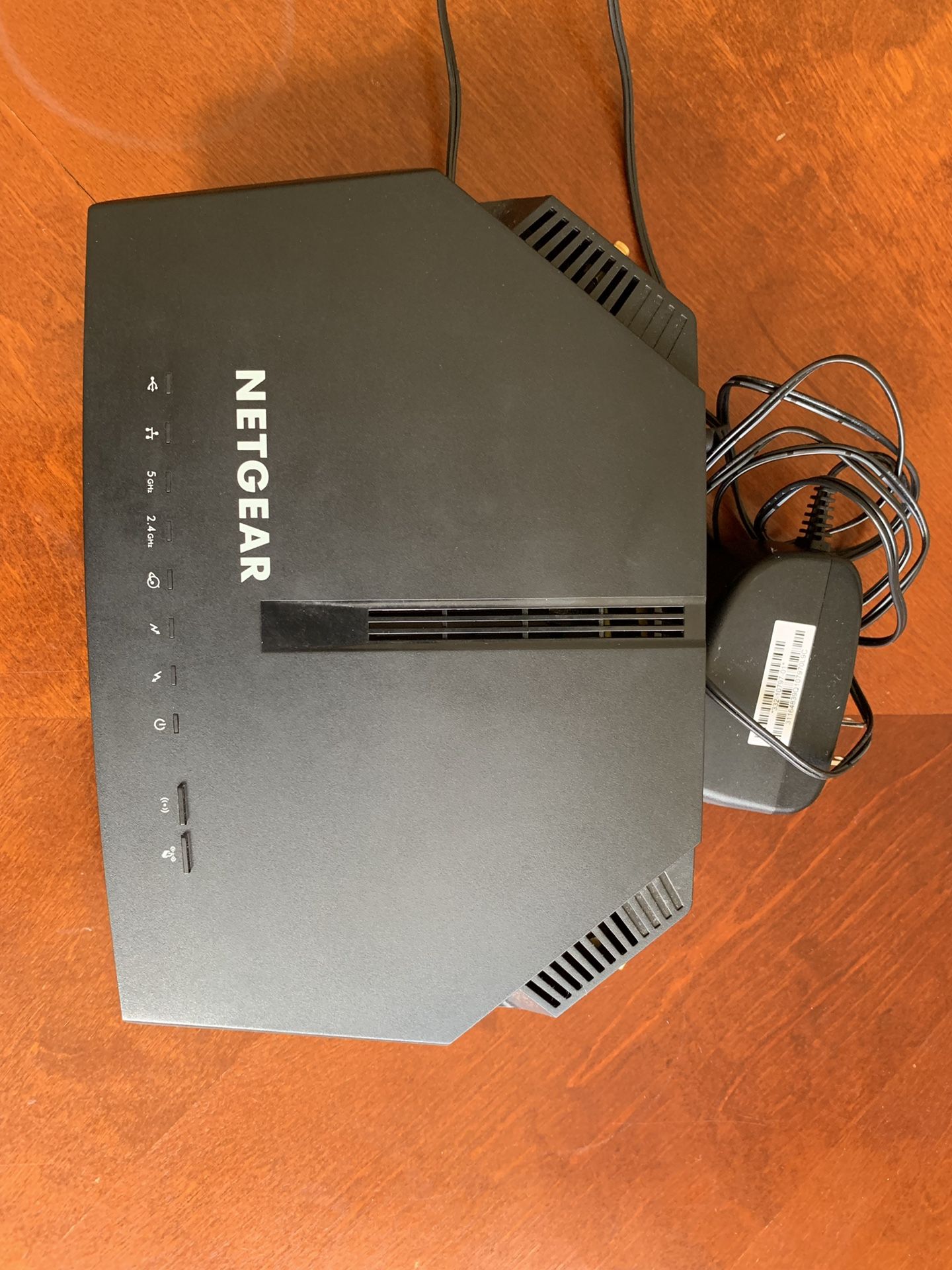 NETGEAR 6220 WiFi router