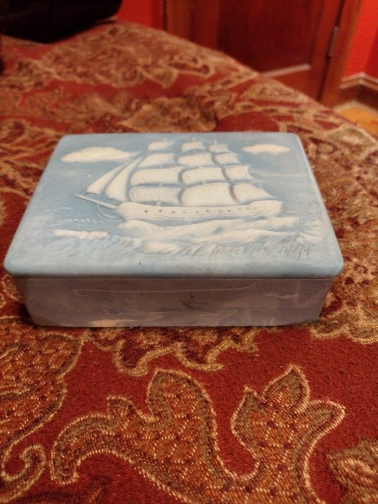 Beautiful Sope Or Alabaster Box
