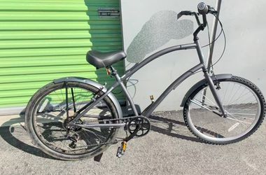 BIKE SALE!! 26" Beach Cruiser bicycle (by Hyper Bicycles) -- GRAY
