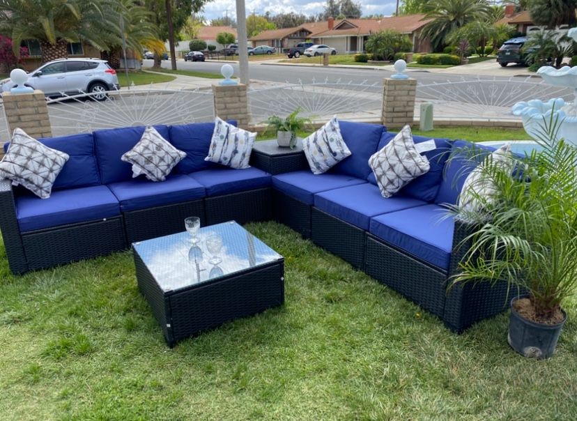 Brand New Patio Set In Box ? 