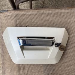 Cadillac Escalade Tailgate Open Latch And Trim OEM Parts In Good Working Condition 