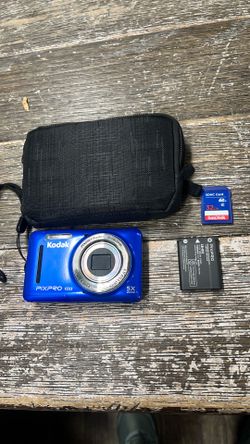 Kodak PixPro FZ53 camera with case , sd card $125
