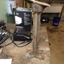 Vintage Cast Iron Cobbler MALLEABLE Brand Shoe Stand with Shoe Mold