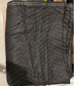 12 Black Moving Blankets – Great Condition