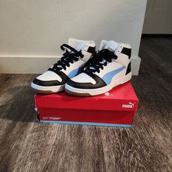 Pumas Shoes
