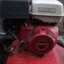 11 HP Honda Engine