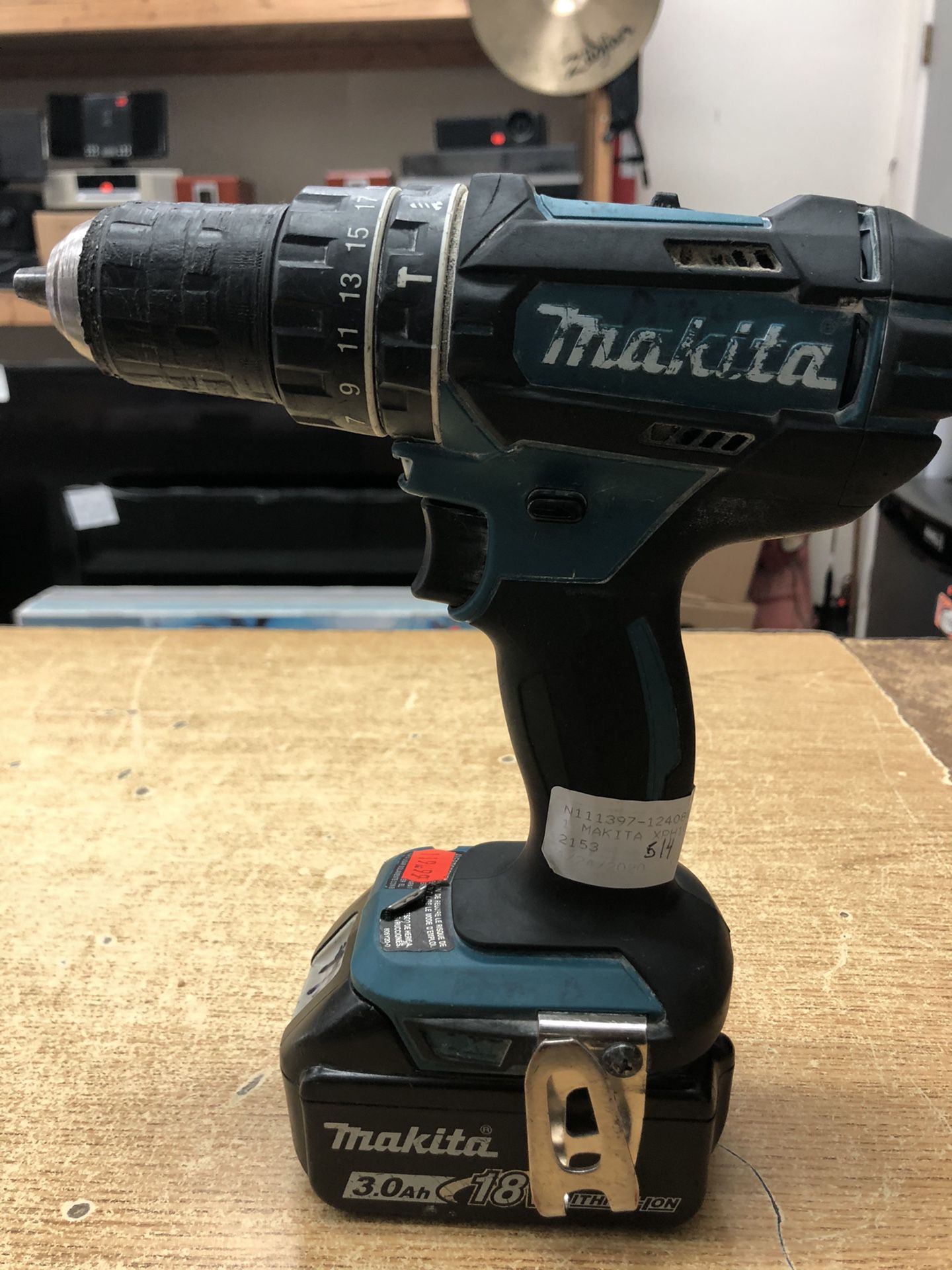 Makita XPH10Z 18V LXT Lithium-Ion 1/2" Cordless Hammer Driver/Drill w/ Charger