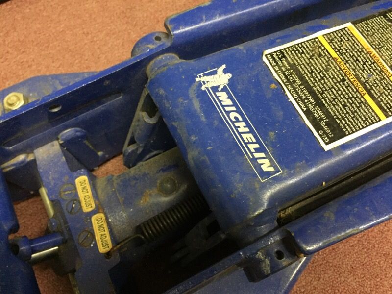 Michelin Speedy Lift Hydraulic Jack 7000 Pounds 3.5 Ton for Sale in Bainbridge, PA OfferUp