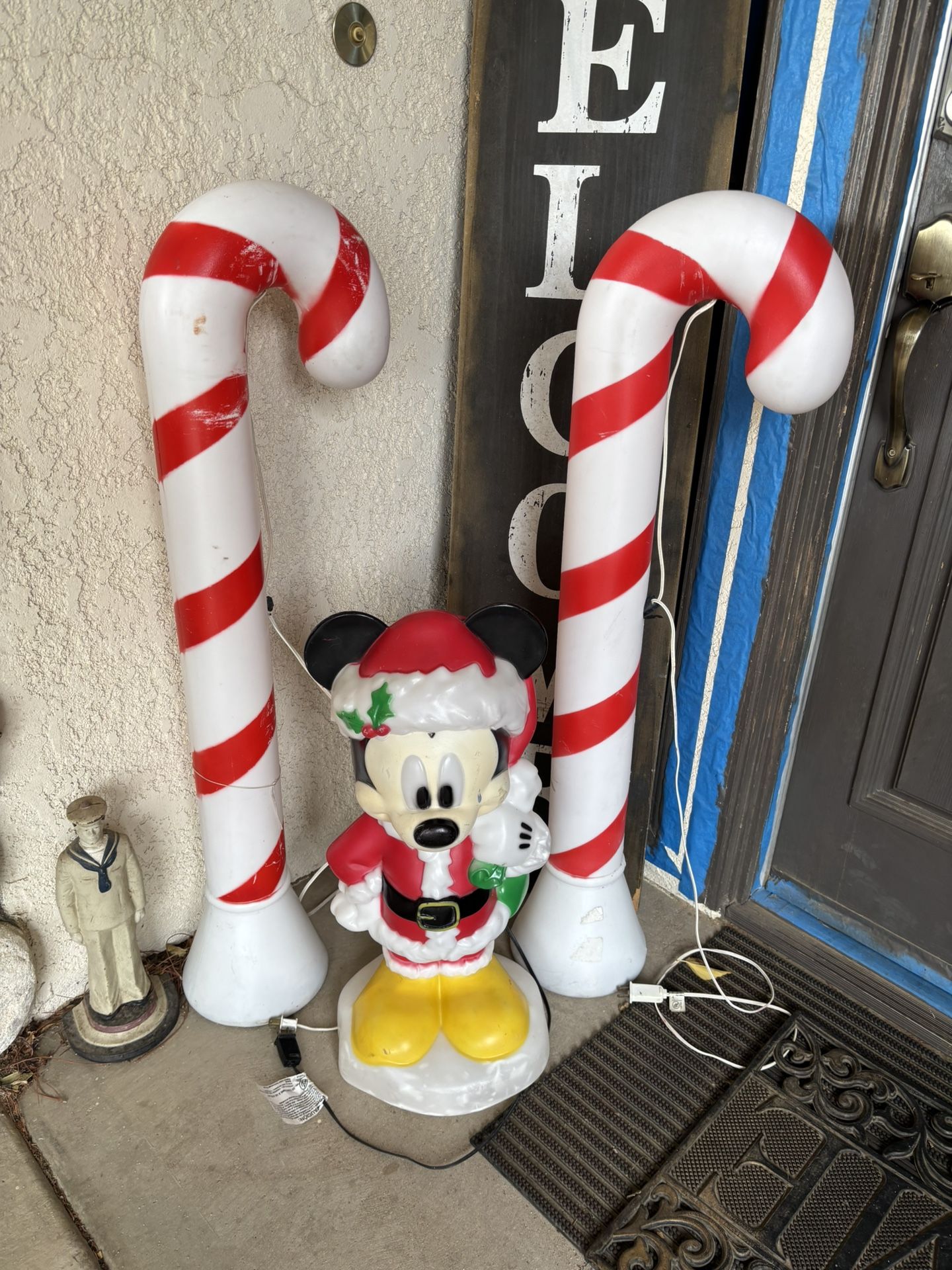 Vintage Minnie Xmas Decor