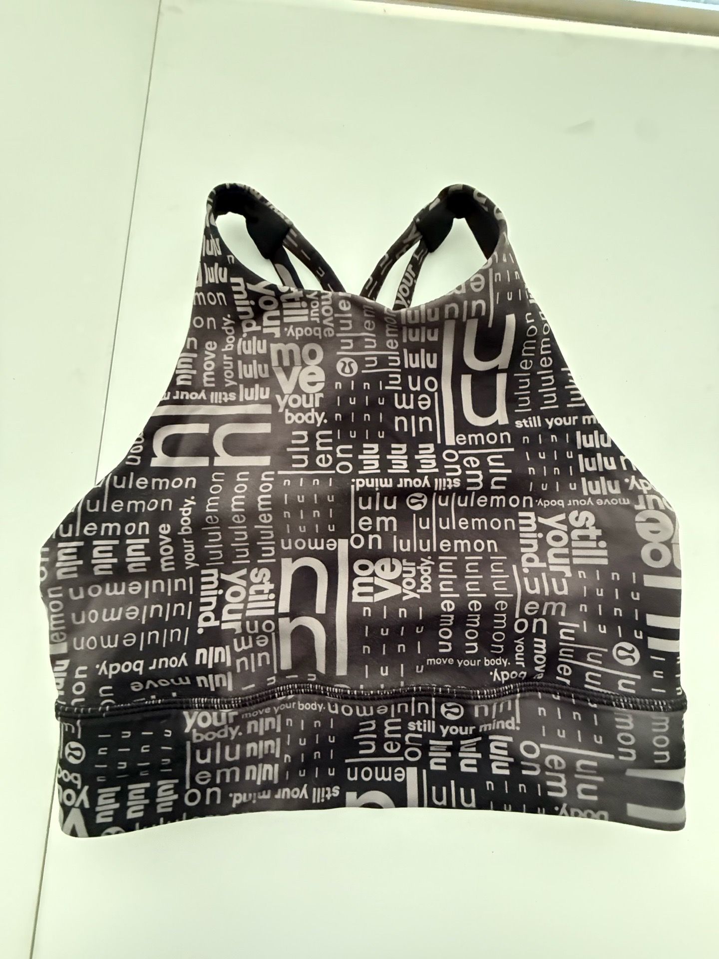 Small Lululemon sports bra