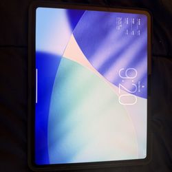 IPad pro 13” M4 512GB With Apple Pencil Pro And Logitech Combo Touch Keyboard