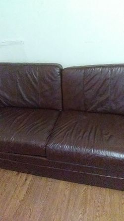 LA-z-boy pullout sleeper couch