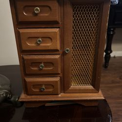Musical Jewelry Box 