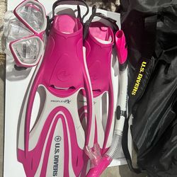 Snorkel Package- Brand New-US Divers-Mask, Snorkel, Fins, Carry Bag