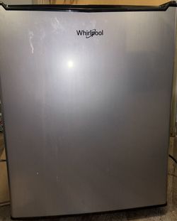 WHIRLPOOL MINI FRIDGE