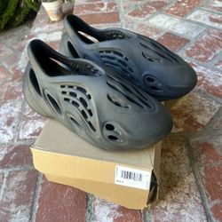 Yeezy Foam Rnnr Onyx Size 8