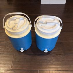 2 Vintage GOTT 2 Gallon Water Cooler Jugs