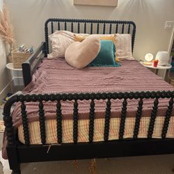 Jenny Lind Black Wood Spindle Full Bed