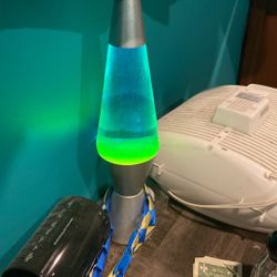 Blue & Green Lava Lamp – Works Great! Cool Retro Look