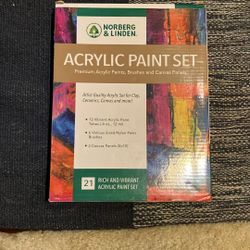 NEW In box Premium Acrylic Paint Set