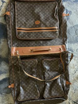 Louis Vuitton Hanging Travel Bag