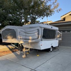 Camper Pop Up Tent Trailer