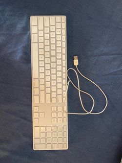 Apple Wired Aluminum Keyboard with Numeric Keypad (Model A1243)