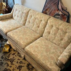 Free Retro Floral Couch