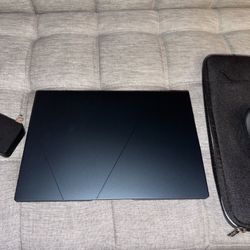 ASUS Zenbook 2023 OLED 14.5 8gm Ram 256GB