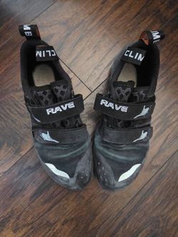 Rock climbing shoes Size 9