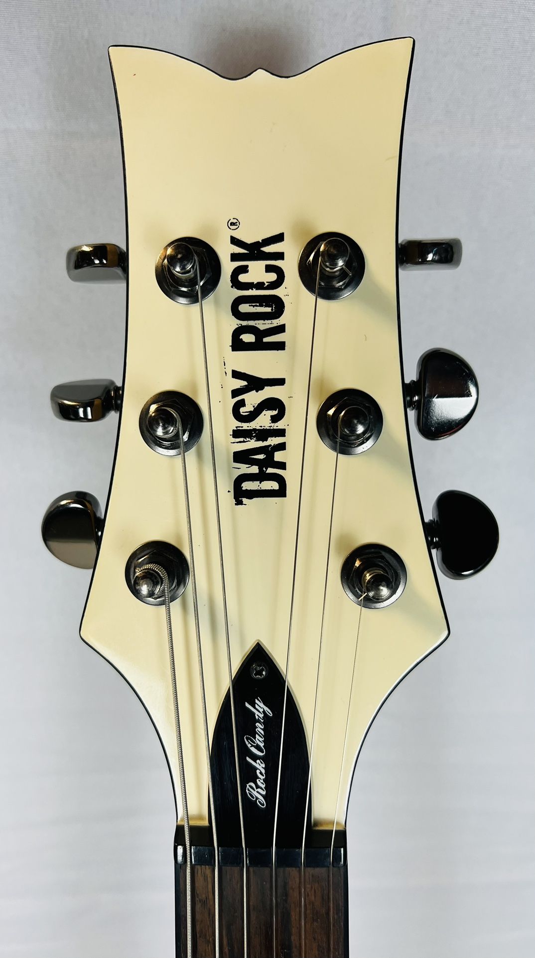 Daisy Rock Rock Candy Classic Electric Guitar Creme White
