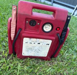 Jump-N-Carry and reg, 4000 Battery Booster- 12 Volt, 1100 Amp
